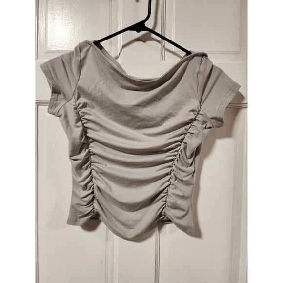 Shein Womens Light Grey Side Rouched Short Sleeve Shirt Size Small - Picture 2 of 8